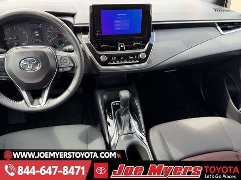 Used 2024 Toyota Corolla SE image 17