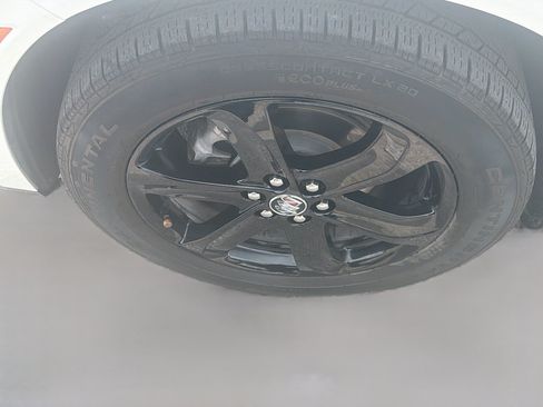 Used 2024 Buick Enclave Essence w/ Sport Touring Edition FWD image 36
