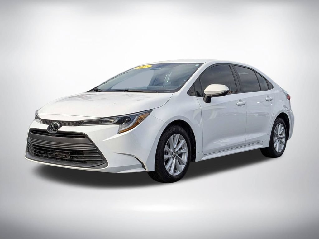Used 2024 Toyota Corolla LE w/ LE Convenience Package FWD image 8