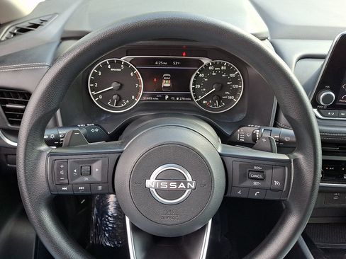 Used 2024 Nissan Rogue S AWD/4WD image 19