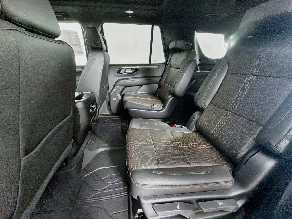 New 2026 Chevrolet Tahoe High Country AWD/4WD image 19