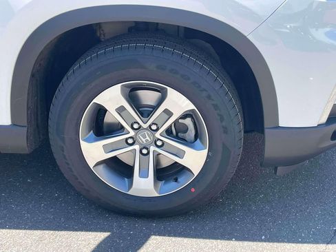 Certified 2025 Honda Pilot EX-L image 8