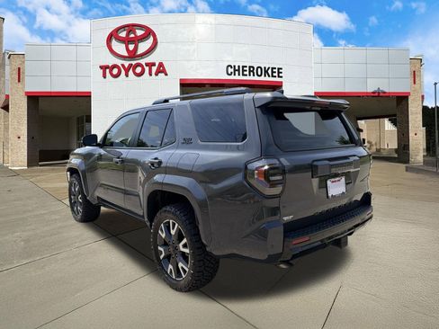 Used 2025 Toyota 4Runner Limited RWD image 7