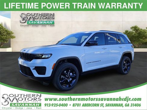 New 2025 Jeep Grand Cherokee Altitude image 1