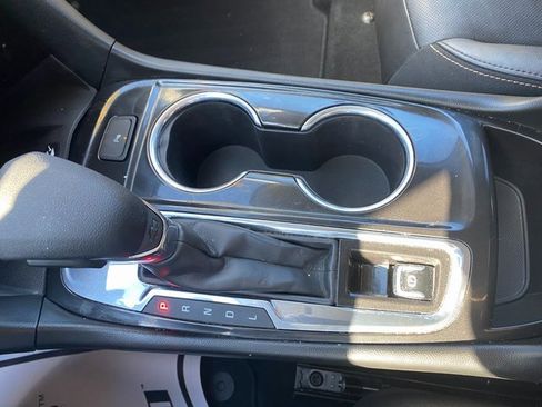 Used 2022 Chevrolet Equinox Premier image 22