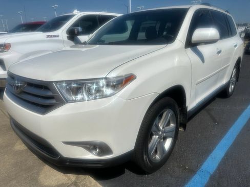 Used 2012 Toyota Highlander Limited w/ Tow Pkg FWD image 1