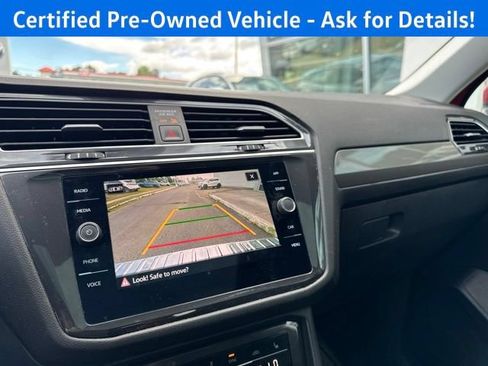 Certified 2023 Volkswagen Tiguan SE w/ Panoramic Sunroof Package AWD/4WD image 14