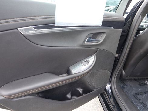 Used 2019 Chevrolet Impala LT image 23