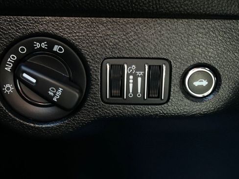 Used 2022 Dodge Challenger GT image 21