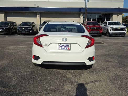 Used 2017 Honda Civic LX image 5