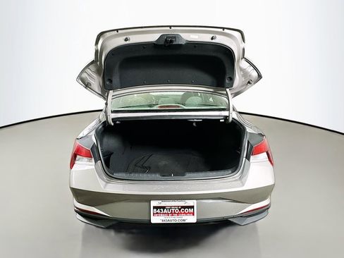 Used 2022 Hyundai Elantra SEL w/ Preferred Accessory Package image 33