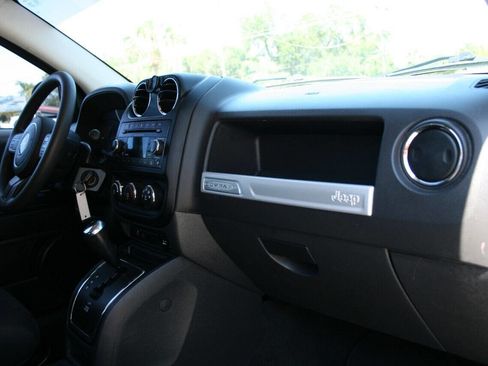 Used 2016 Jeep Compass Sport w/ Power Value Group image 9