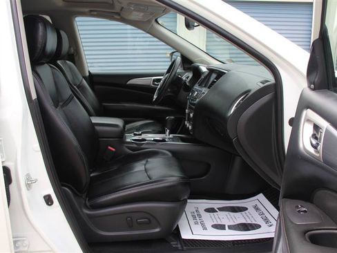 Used 2018 Nissan Pathfinder SL w/ SL Premium Package AWD/4WD image 20