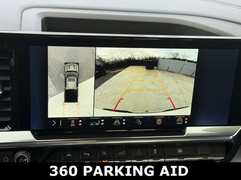 Used 2025 Chevrolet Silverado 1500 High Country w/ High Country Premium Package image 12