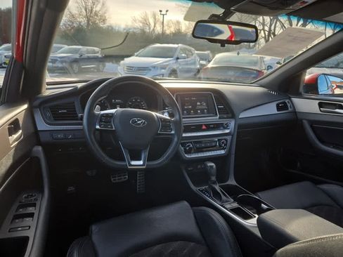 Used 2018 Hyundai Sonata Sport w/ Cargo Package image 10