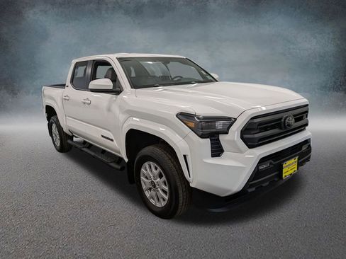 Used 2026 Toyota Tacoma SR5 AWD/4WD image 3