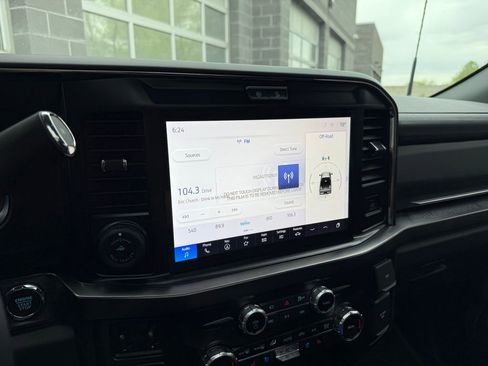 Used 2026 Ford F350 Lariat w/ Black Appearance Package image 42