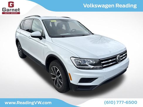 Used 2019 Volkswagen Tiguan SE w/ Panoramic Sunroof Package image 8