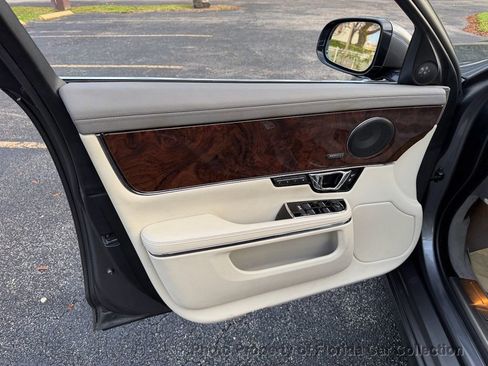Used 2017 Jaguar XJ R-Sport RWD image 77