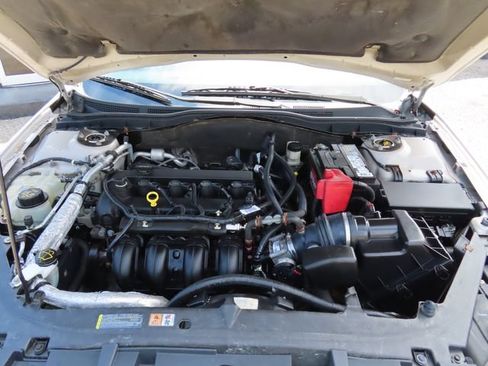 Used 2010 Ford Fusion SE FWD image 20