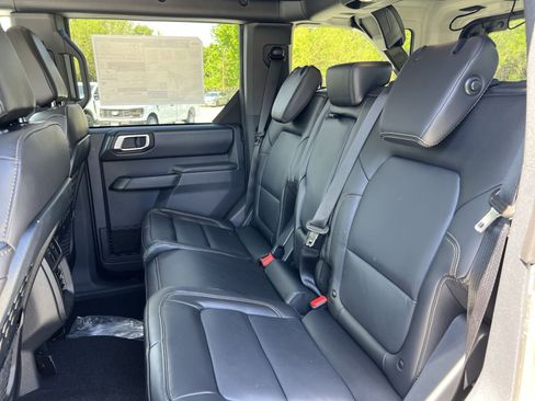 New 2026 Ford Bronco Badlands AWD/4WD image 24