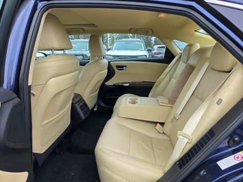 Used 2015 Toyota Avalon XLE Touring image 7