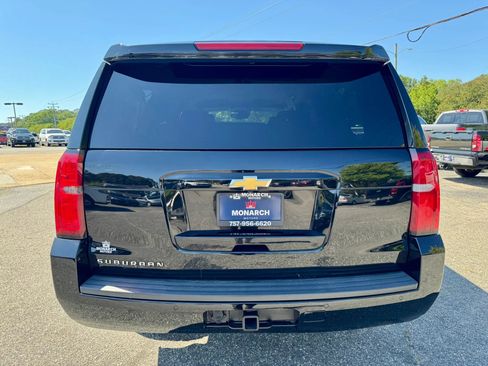 Used 2018 Chevrolet Suburban LT AWD/4WD image 4