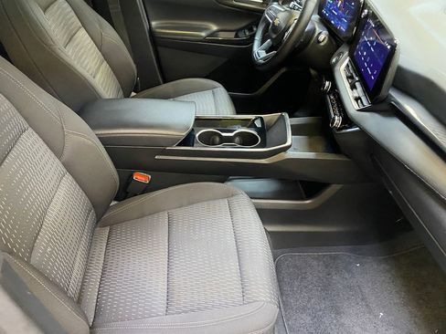 Used 2025 Chevrolet Equinox LT AWD/4WD image 25