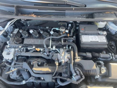 Used 2025 Toyota Corolla LE image 32