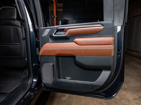 Used 2025 GMC Sierra 2500 Denali Ultimate image 39