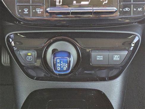 Used 2019 Toyota Prius XLE image 18