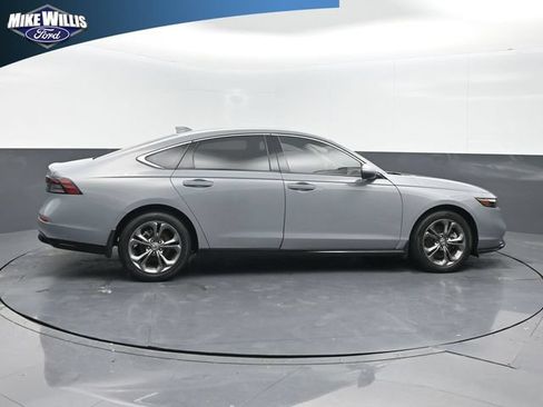 Used 2023 Honda Accord EX-L image 8