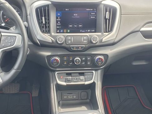 Used 2023 GMC Terrain SLT AWD/4WD image 28