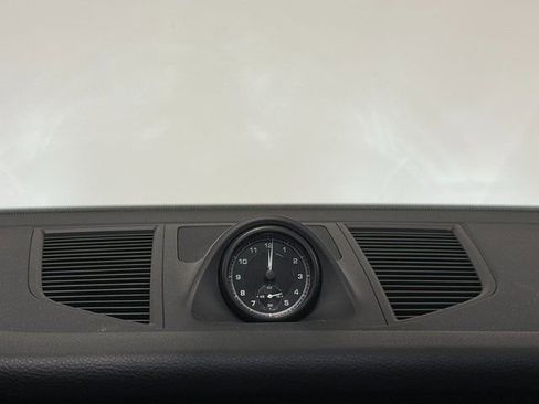 Certified 2026 Porsche Macan image 17