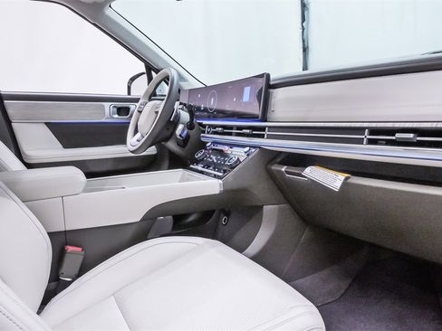 Used 2025 Hyundai Santa Fe Calligraphy image 15