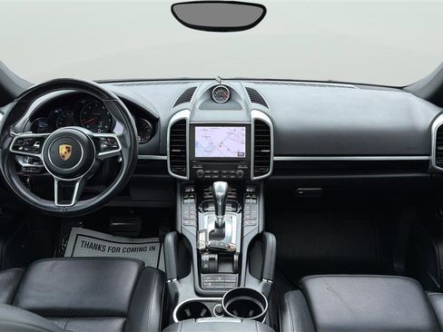 Used 2017 Porsche Cayenne image 23