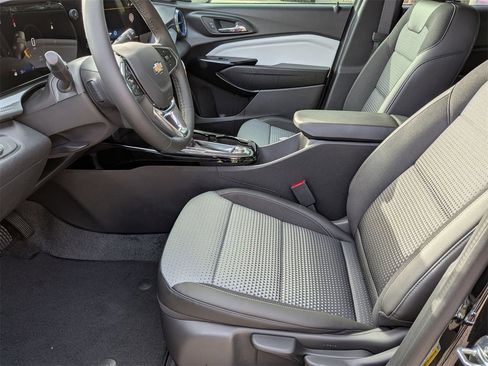 New 2026 Chevrolet Trax LT w/ Driver Confidence Package image 18