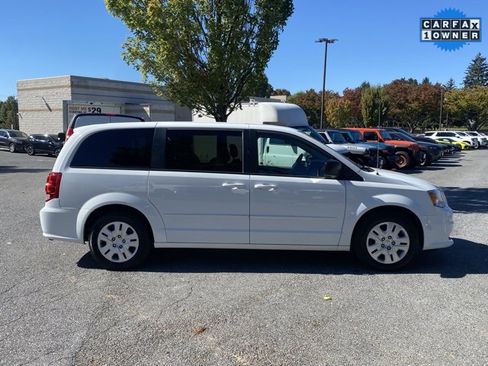 Used 2015 Dodge Grand Caravan SE w/ Quick Order Package 29E SE image 9