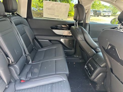 New 2026 Lincoln Nautilus Reserve AWD/4WD image 16