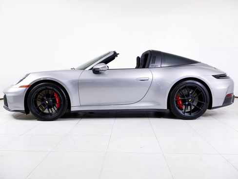 Certified 2026 Porsche 911 Targa 4 GTS w/ Premium Package AWD/4WD image 2