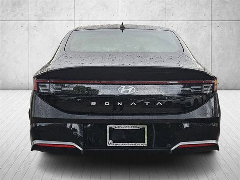 New 2026 Hyundai Sonata SEL image 3
