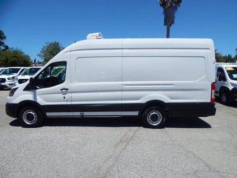 Used 2023 Ford Transit 250 148 High Roof Extended RWD image 5