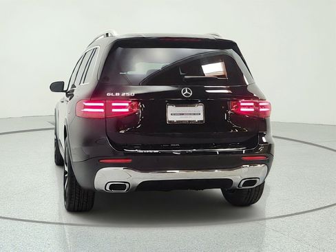 Used 2024 Mercedes-Benz GLB 250 image 6