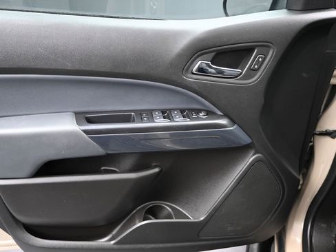 Used 2022 Chevrolet Colorado Z71 image 14