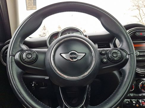Used 2016 MINI Cooper 4-Door Hardtop image 20