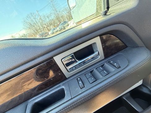 Used 2013 Ford F150 Platinum image 11