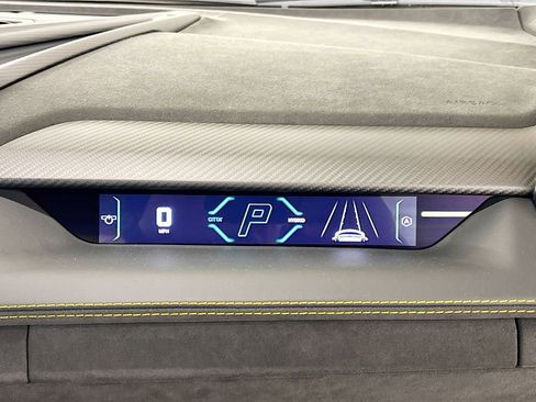 Used 2025 Lamborghini Revuelto Coupe image 24