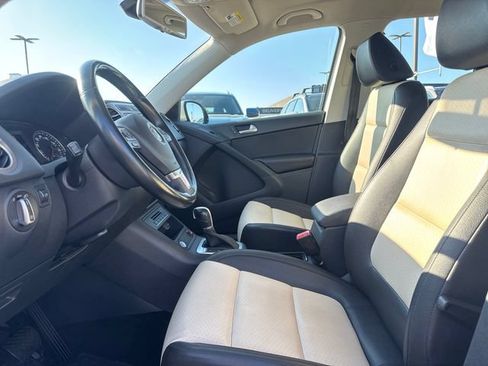 Used 2017 Volkswagen Tiguan S AWD/4WD image 12