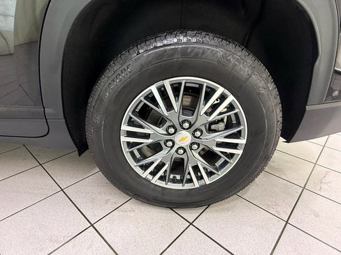 Certified 2024 Chevrolet Traverse LT w/ Enhanced Driving Package image 13