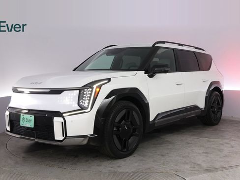 Used 2024 Kia EV9 GT-Line AWD/4WD image 2